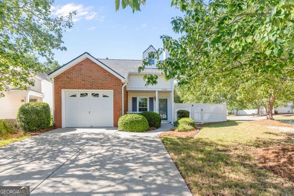 3692 Avensong Village Circle Milton