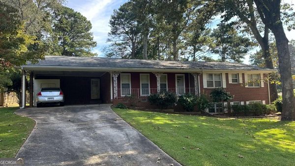 5574 Laurel Lane, Lilburn