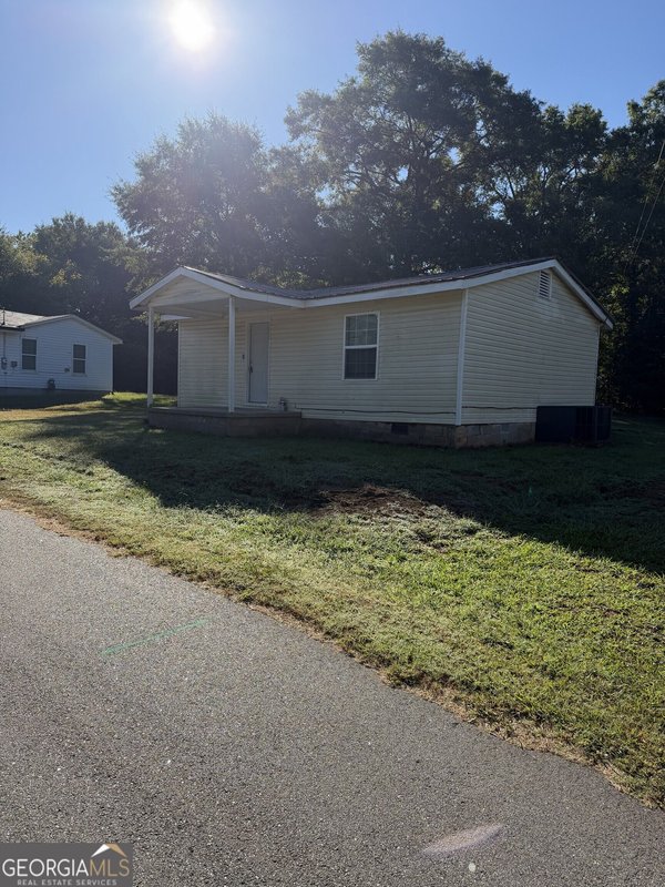 54 Geter Circle Newnan