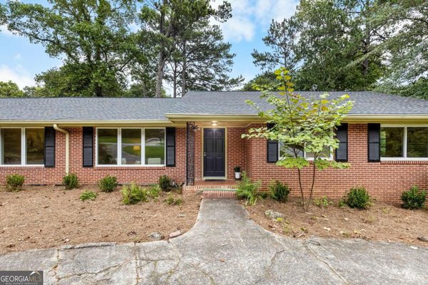 2433 Kingscliff Drive, Atlanta