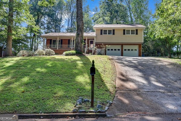 5728 Four Winds Court, Lilburn