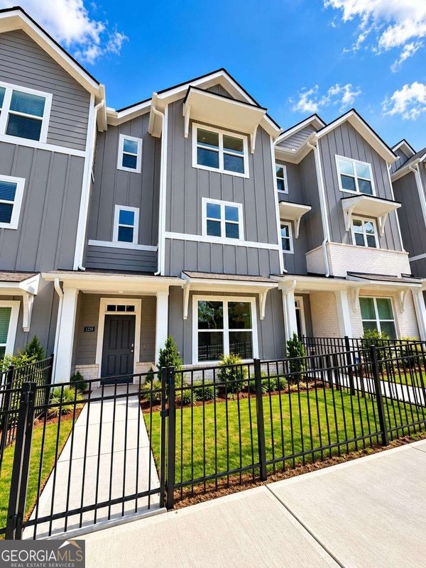 1323 Lakota Place, Atlanta