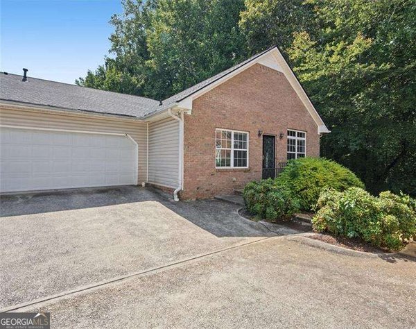 3406 Double Eagle Drive, Marietta