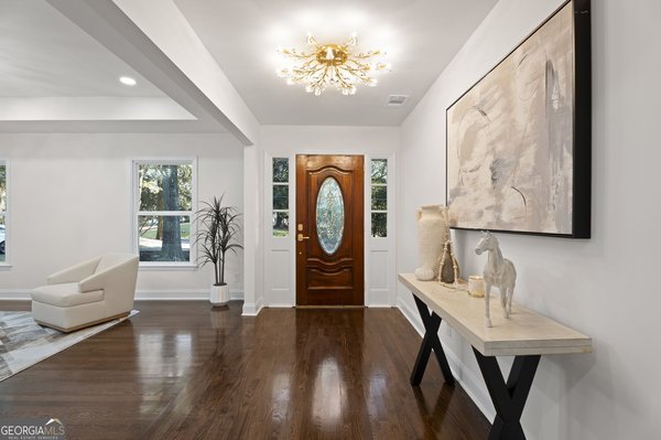 main picture of 860 Landmark Drive, Sandy Springs