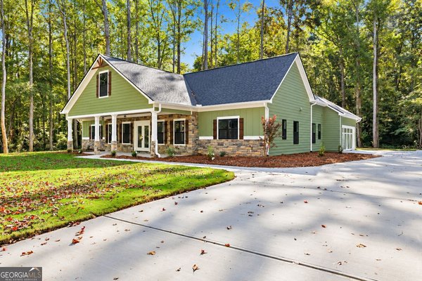 324 Fern Valley Drive, Toccoa