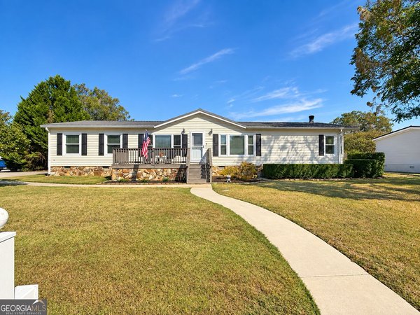 300 Arrlington Bend, Byron