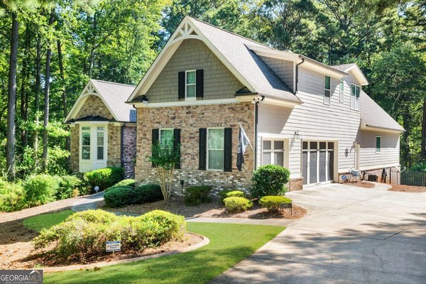 1222 Eagles Creek Court Acworth