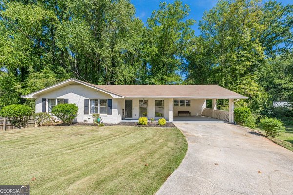 2670 Kelly Lake Court Decatur