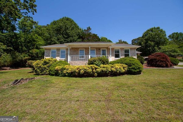 102 Lindsey Court Calhoun