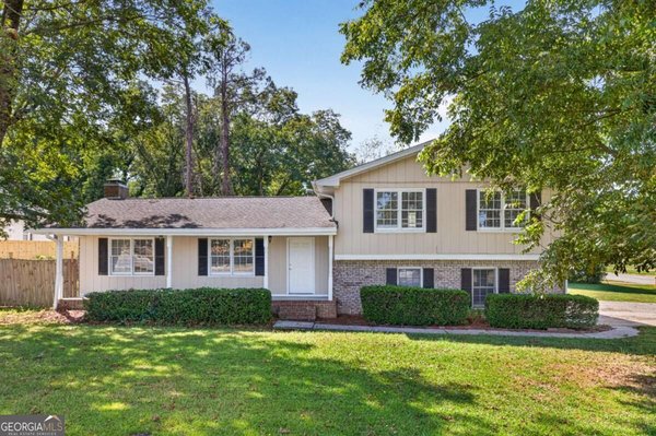 main picture of 1021 GRAYSON Highway, Lawrenceville