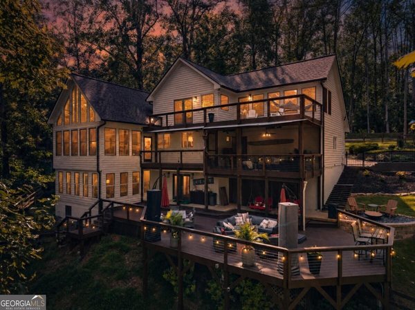 main picture of 6855 Turner Court, Cumming