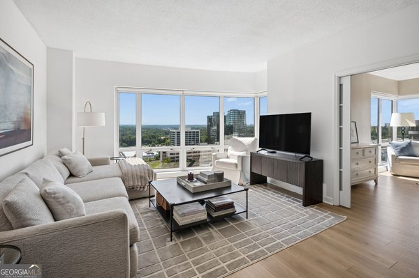 3475 Oak Valley Road, Atlanta