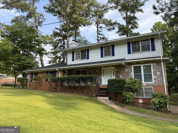 490 Tall Deer Drive, Fairburn