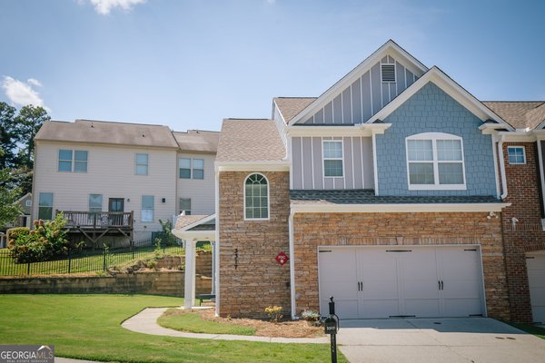 main picture of 3317 Castleberry Village Circle, Cumming