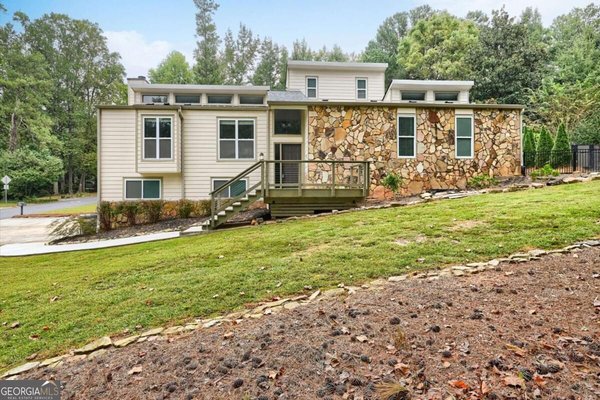 2470 Kingsley Drive, Marietta