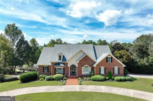 Picture of Neighborhood INNISBROOK ESTATES in Gainesville, GA