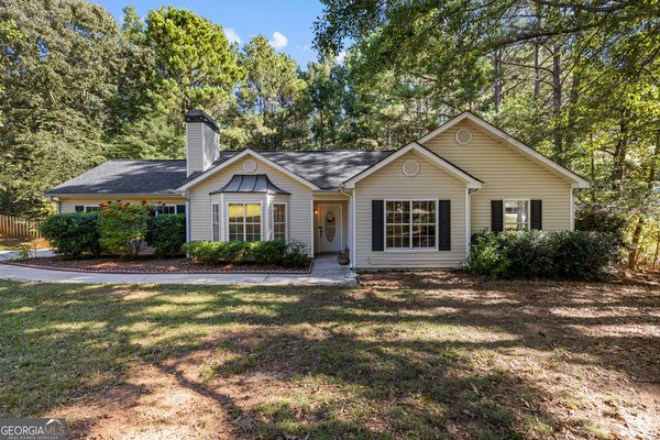 105 Paces Landing Place, Newnan