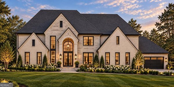 main picture of 5011 Kings Close, Alpharetta