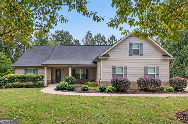 main picture of 717 Oconee Lane, Commerce