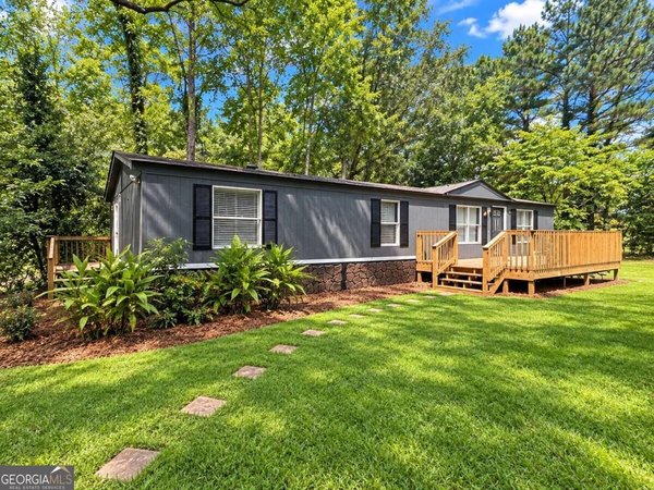 main picture of 729 Doster Circle, Winder