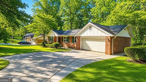 main picture of 2751 Ben Hill Road, Atlanta