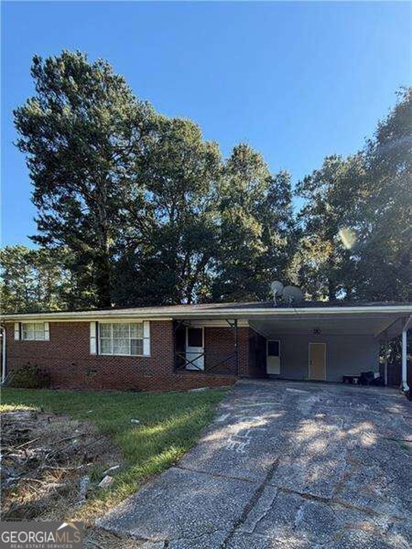 1111 Luther Drive, Mableton