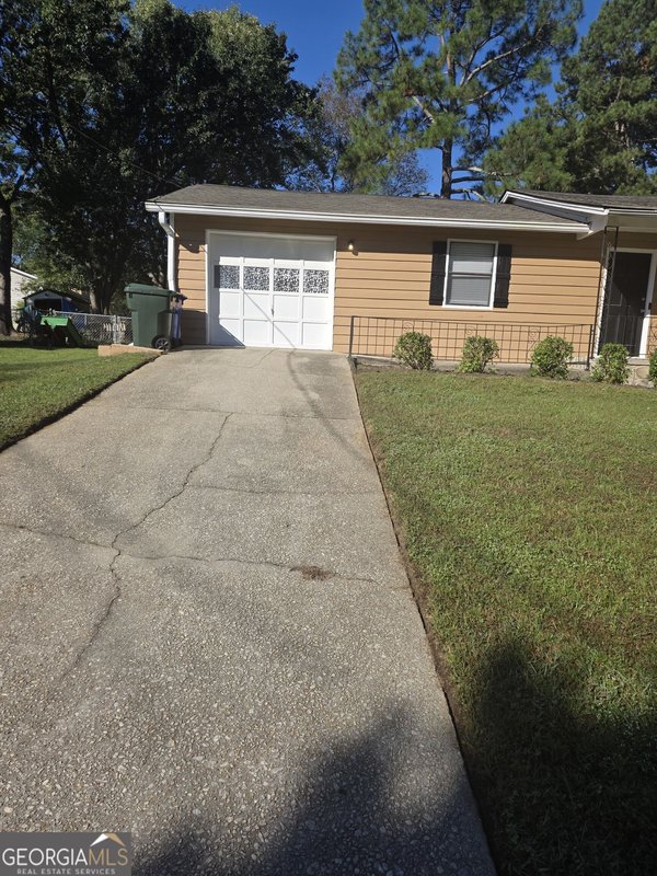 1736 Almand Creek Drive, Conyers