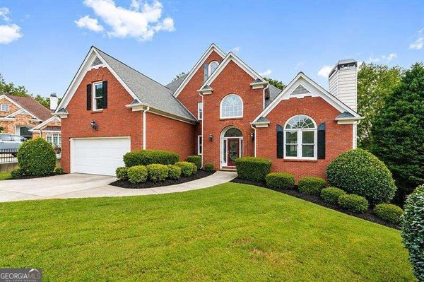 2409 Vinings Oaks Court, Smyrna