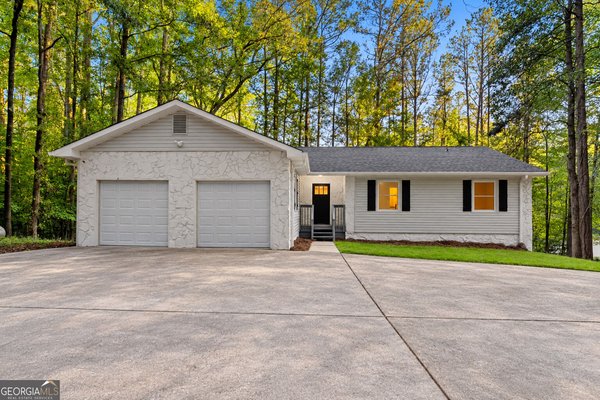 4564 Jade Trail, Canton