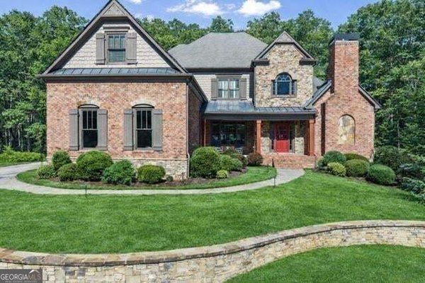 main picture of 1875 Southers Circle, Suwanee