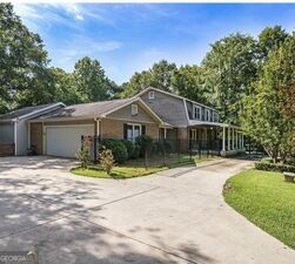 5230 West Shore Drive Conyers