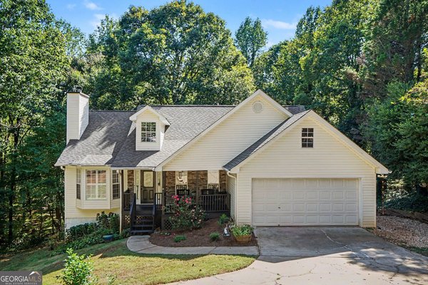 main picture of 6338 Clearbrook Drive, Flowery Branch