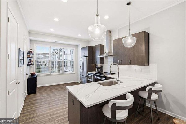main picture of 629 Broadview Place, Atlanta