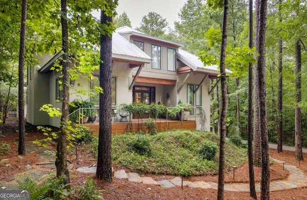 9016 Selborne Lane, Chattahoochee Hills