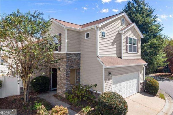 325 Hiawassee Drive, Woodstock