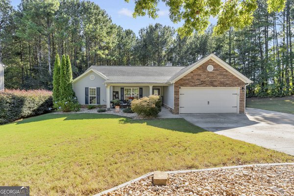 main picture of 1503 Blakewood Trail, Bethlehem