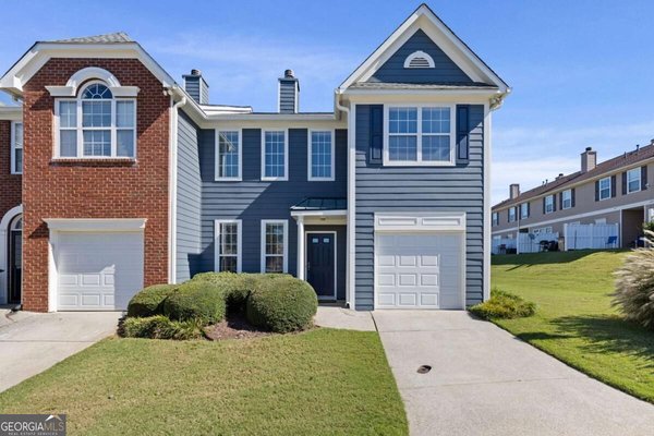 Picture of Neighborhood TIDE WATER COVE in Flowery Branch, GA