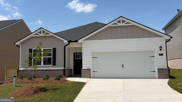 138 White Spruce Way, Newnan