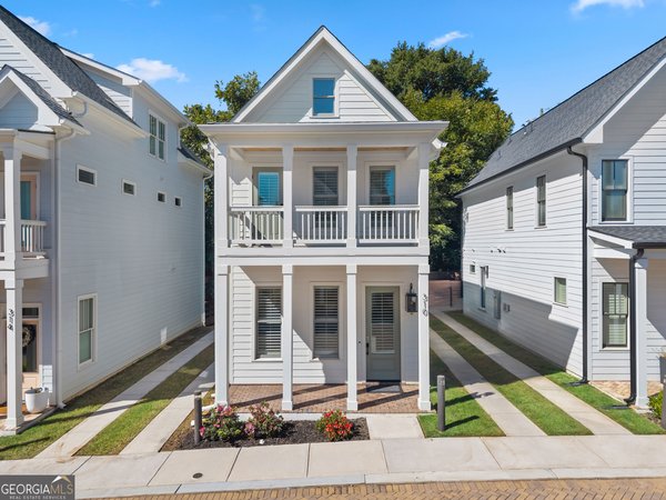 Picture of Neighborhood CLAREDON COURT in Gainesville, GA