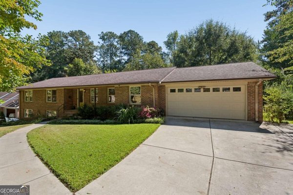 2458 Emory Lane, Marietta