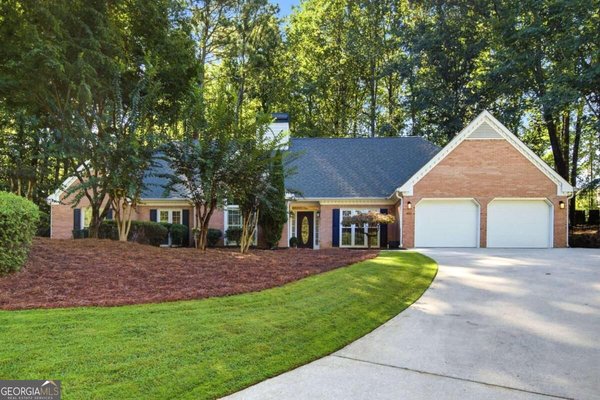 main picture of 410 Barlow Court, Johns Creek