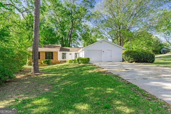 2254 Lisbon Lane Jonesboro