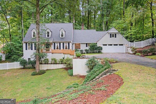 main picture of 260 Burdette Road, Sandy Springs