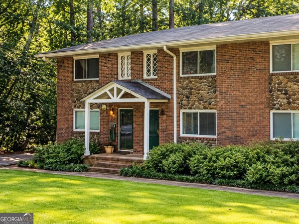 2412 Peachwood Circle, Atlanta