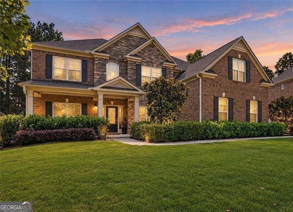 main picture of 2780 Gatlin Way, Cumming