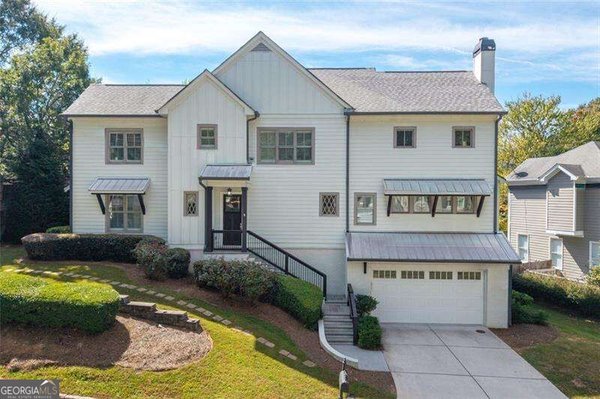 3262 Lynwood Drive Brookhaven