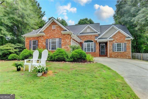 main picture of 49 Flintstone Road, Jefferson
