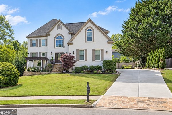 main picture of 225 Arbor Creek Way, Roswell