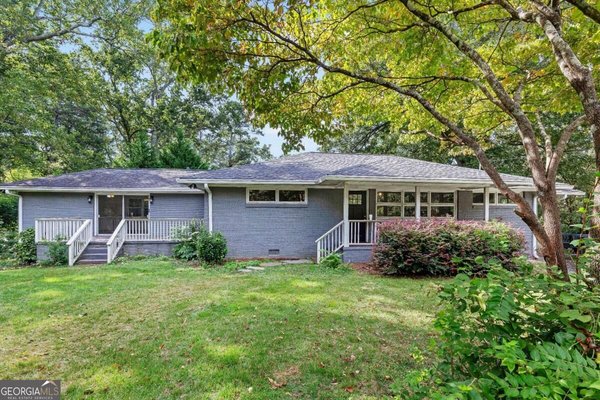 5720 Crabapple Drive, Mableton