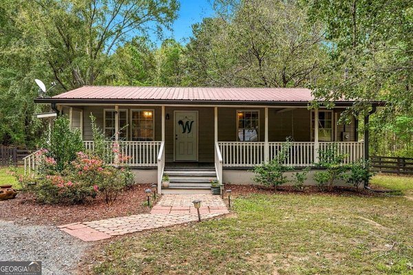 698 Spring Place Road White